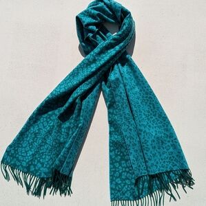 Johnstons of Elgin | 100% Cashmere Turquoise Green Patterned Shawl Scotland